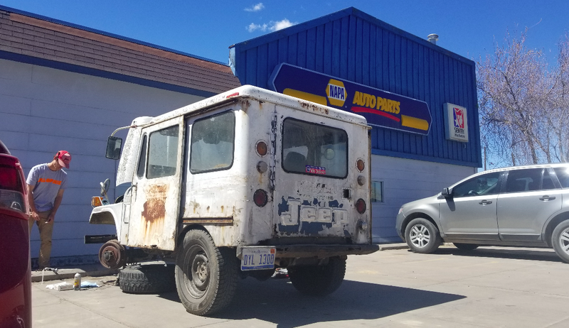 Illustration for article titled My $500 Postal Jeep Has Been Stuck in a Colorado Days Inn Parking Lot For Two Days